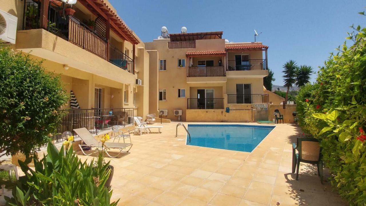 The Holiday Flat, Gateway To Desired Experiences Peyia Exterior foto